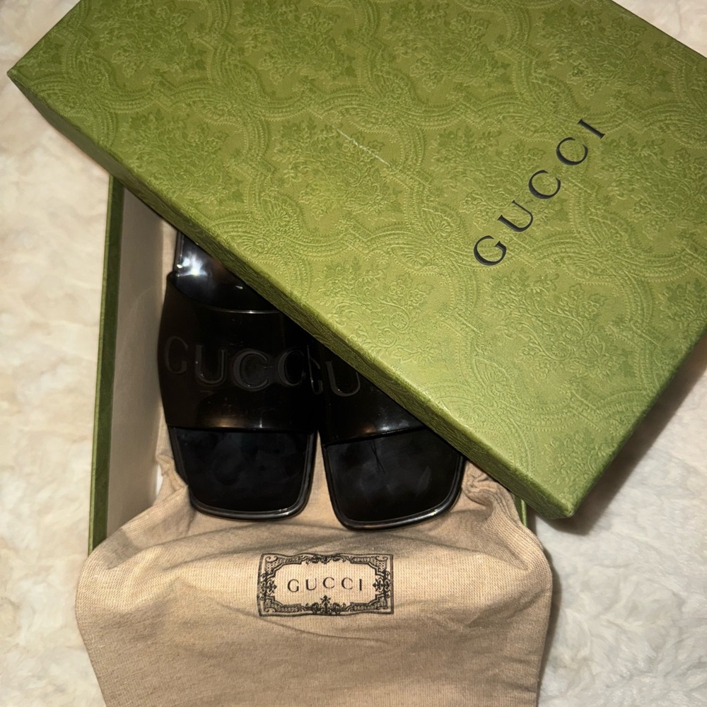 Gucci Black Rubber Sandals with Heel